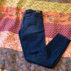 Size 6 American Eagle Super Stretch Skinny Jean